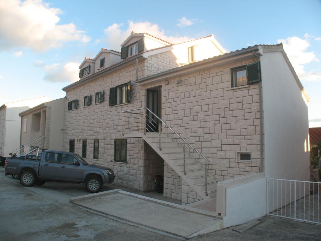 Apartments & Rooms Pierino Bol Exterior foto